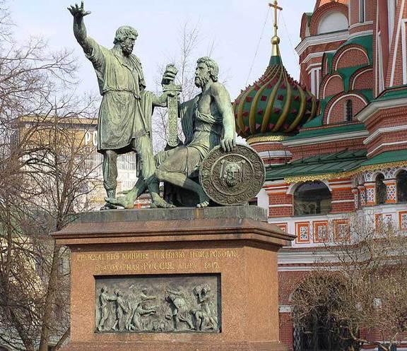 В начале XIX века на народные средства был создан первый в России скульптурный памятник Минину и Пожарскому и установлен на Красной площади в Москве. Кто автор этого памятника?